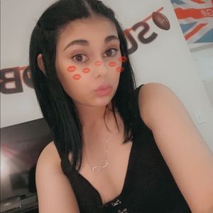 Meet your Posher, Kendra